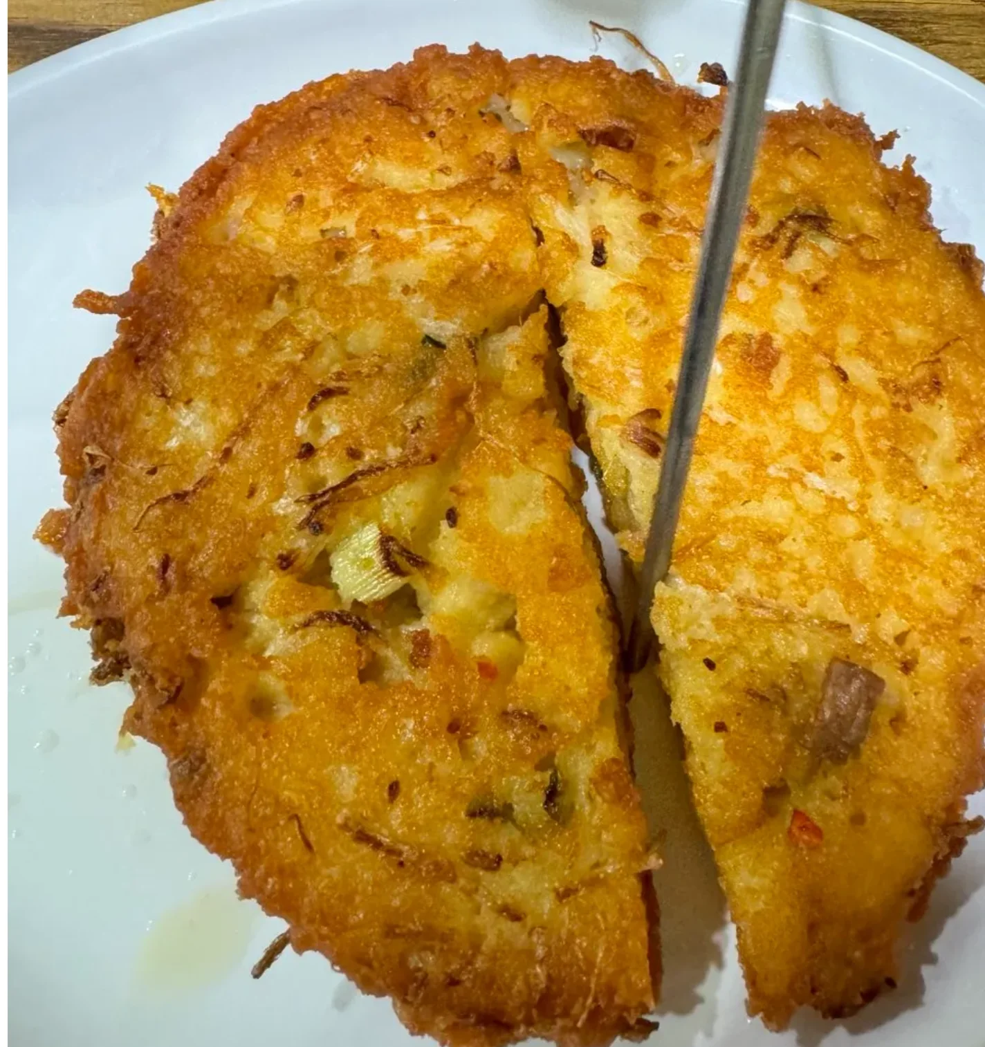 市场里刚出锅的煎饼
