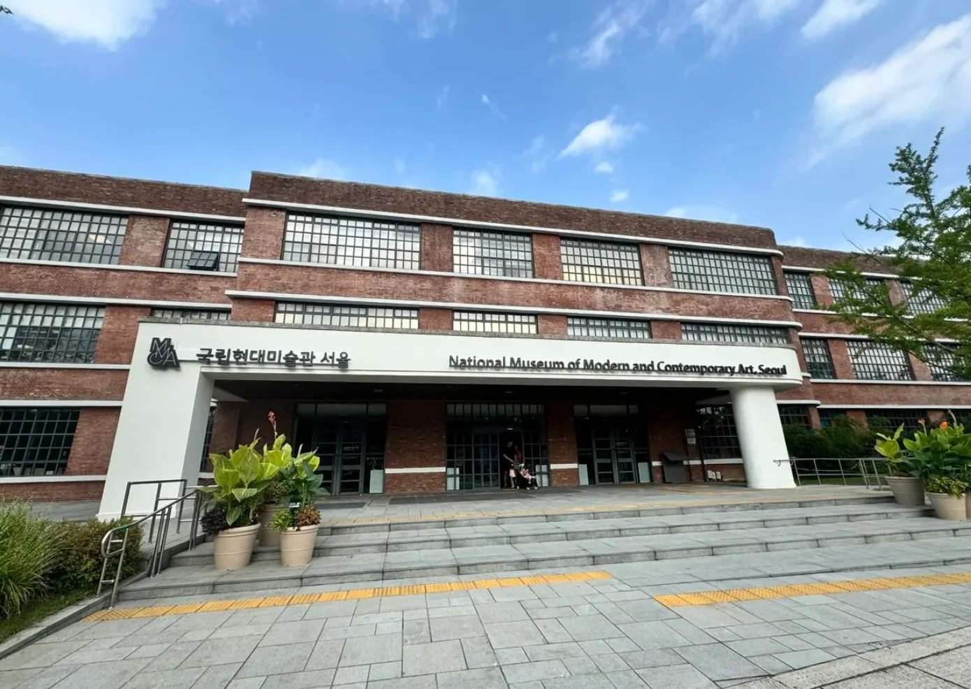 老街尽头的展馆