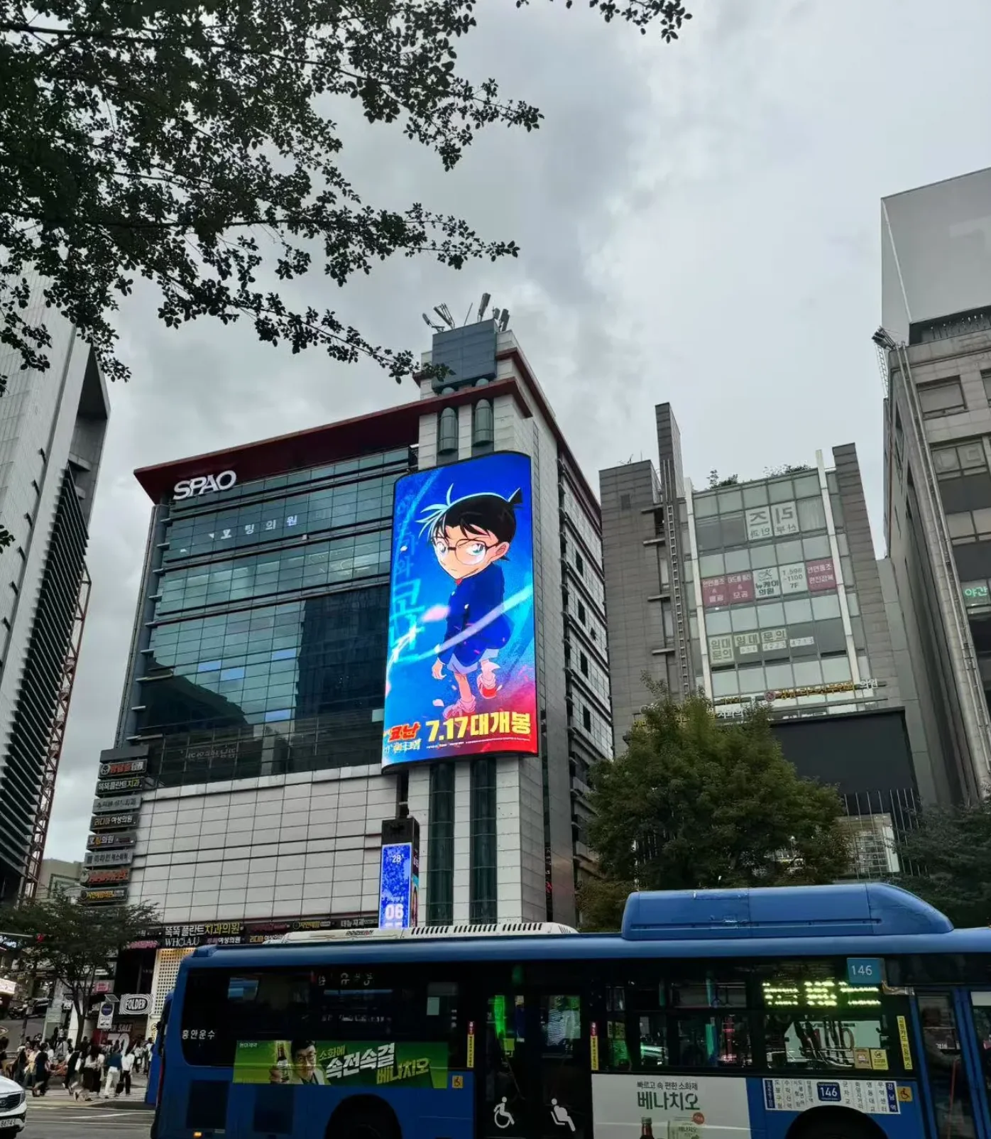 晚高峰前的街道
