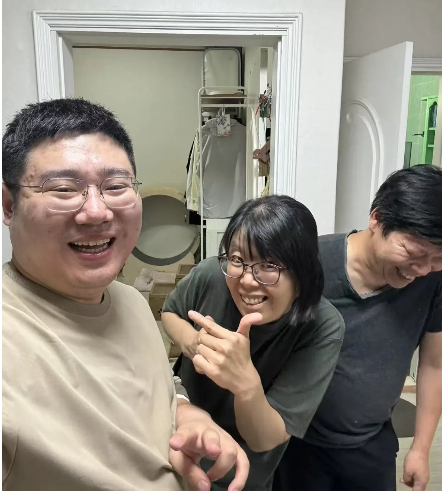 临别前的家庭合影